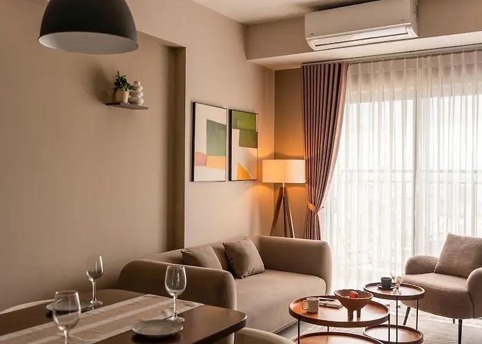 Downtown Saigon, District 1, 3 Bedroom + 2 Wc Modern Condo Near Bui Vien