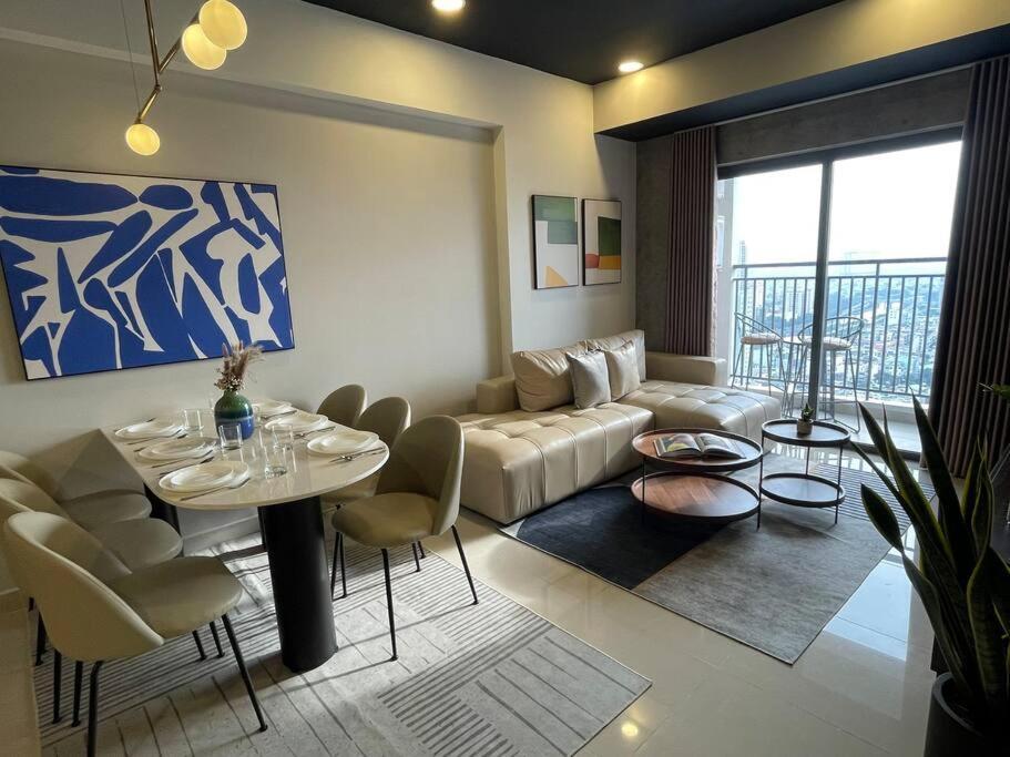 Downtown Saigon, District 1, 3 Bedroom + 2 Wc Modern Near Bui Vien Căn hộ *