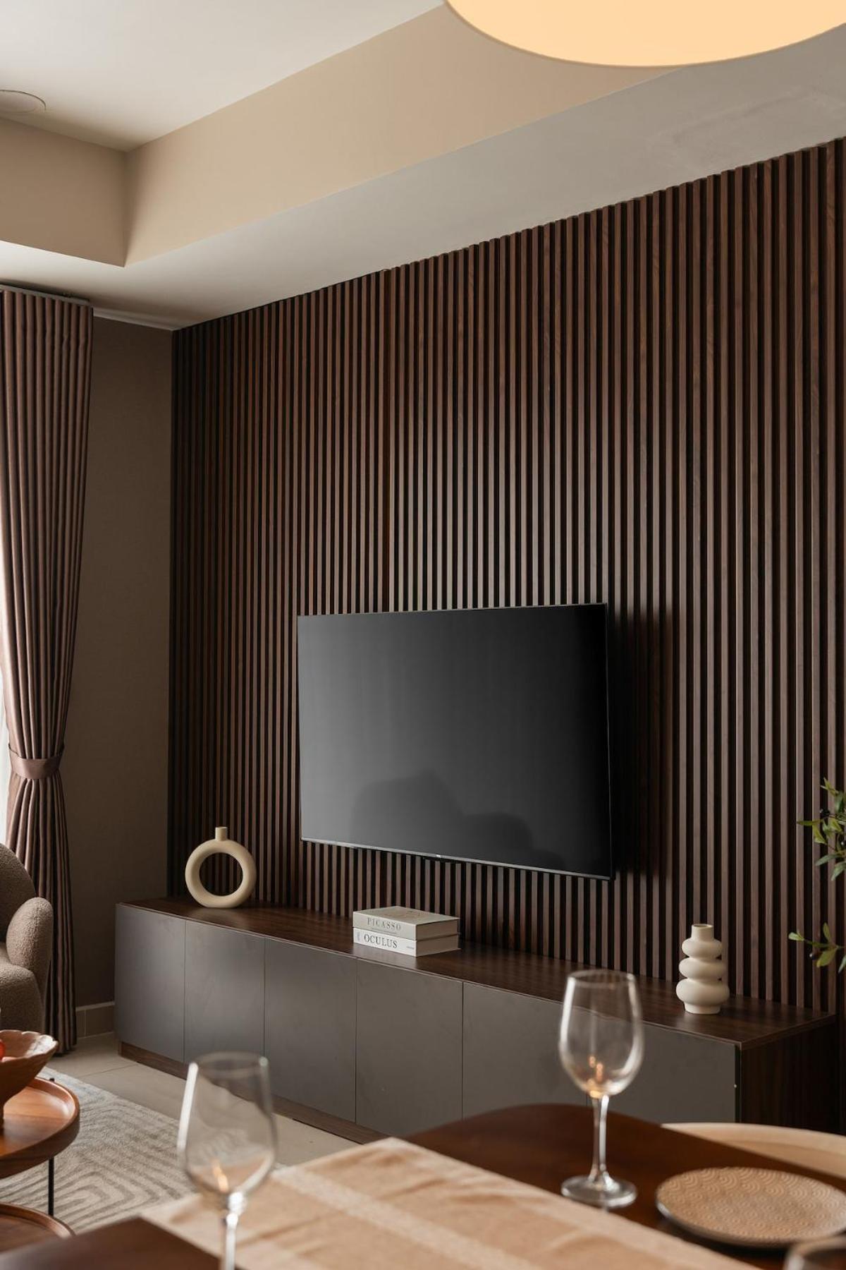 Downtown Saigon, District 1, 3 Bedroom + 2 Wc Modern Near Bui Vien TP. Hồ Chí Minh