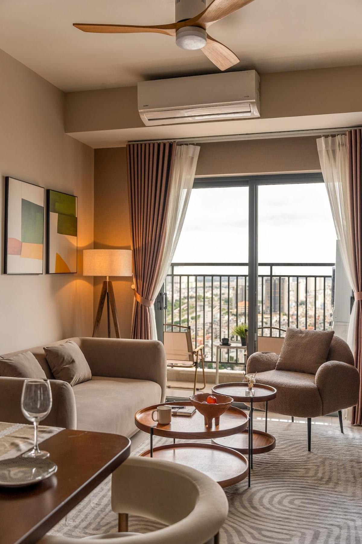 Downtown Saigon, District 1, 3 Bedroom + 2 Wc Modern Near Bui Vien